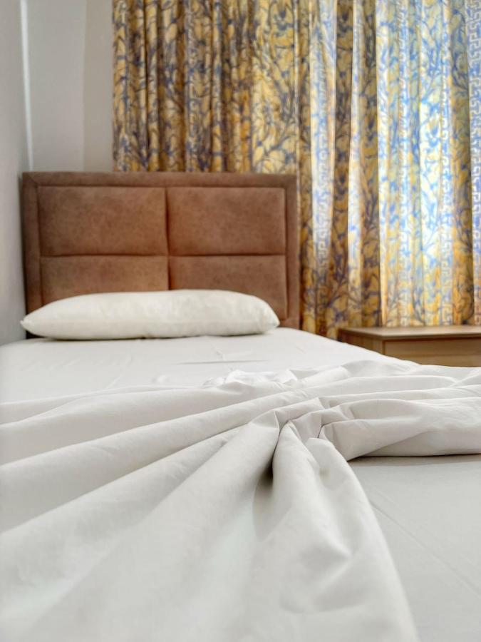 Alex Apartments Sarandë Esterno foto