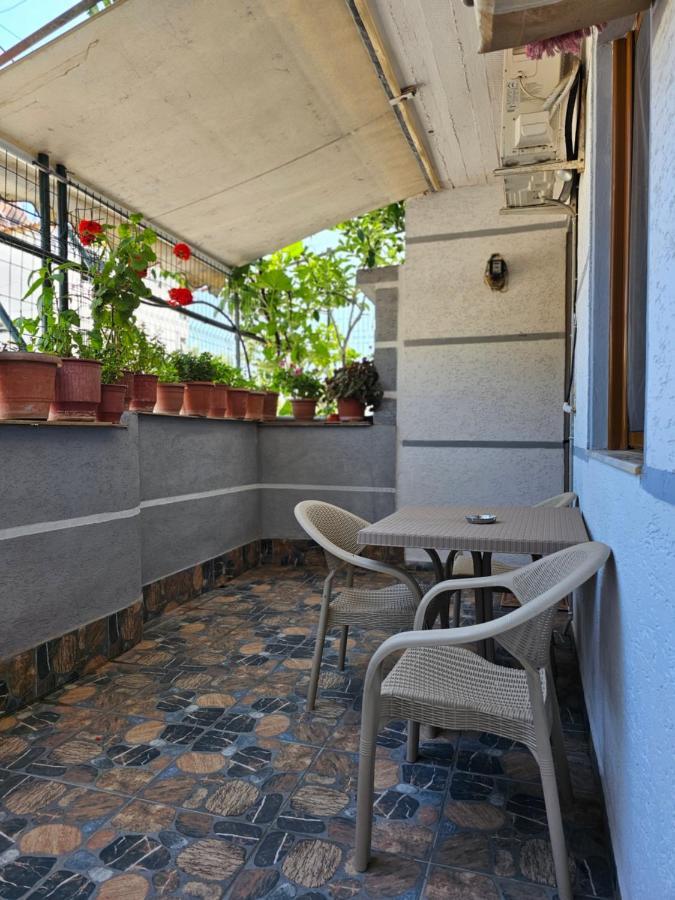 Alex Apartments Sarandë Esterno foto